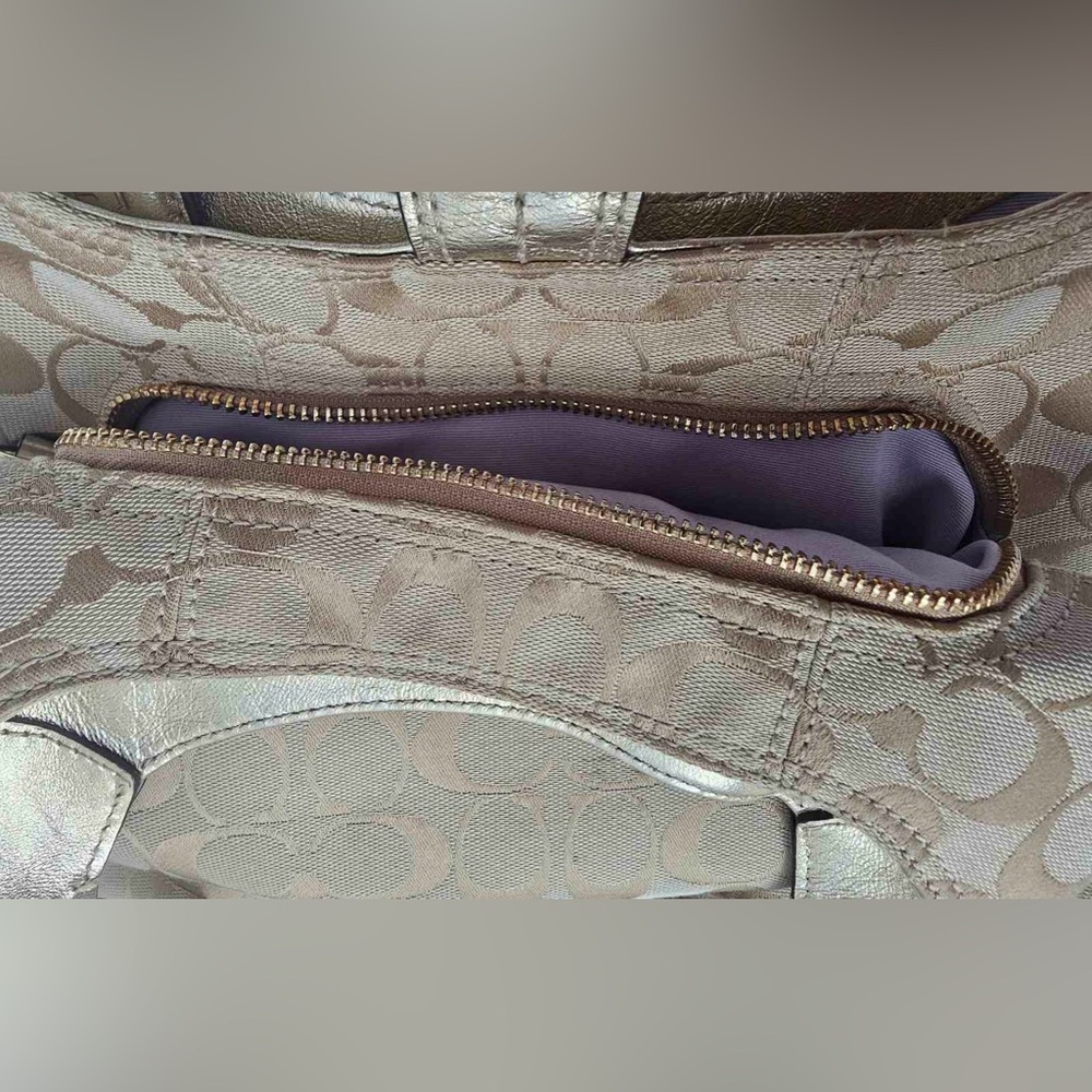Coach Soho Signature Handbag Soho Light Khaki Gold lilac interior euc - Picture 6 of 7